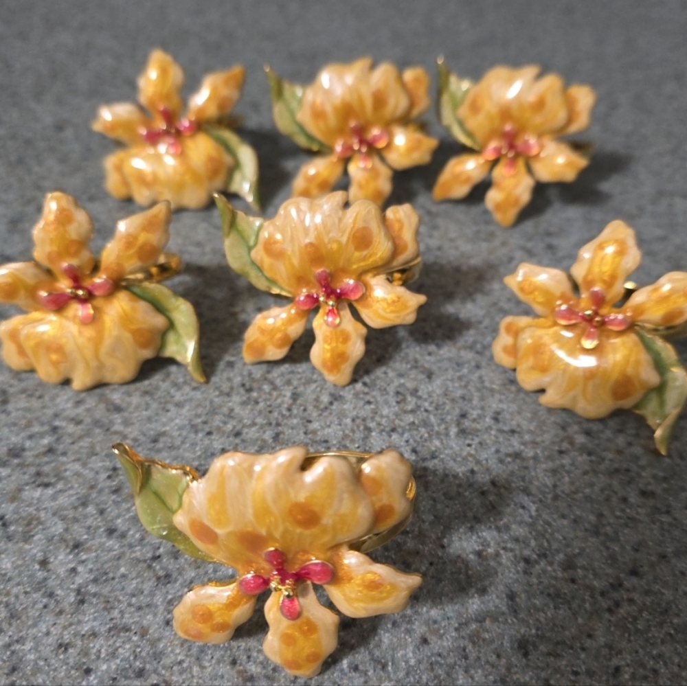Vintage Painted Enamel Metal Orquid Flower Napkin Rings Set of 7.
